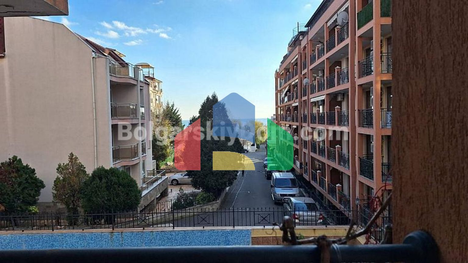 Двухкомнатаная квартира в Сияна