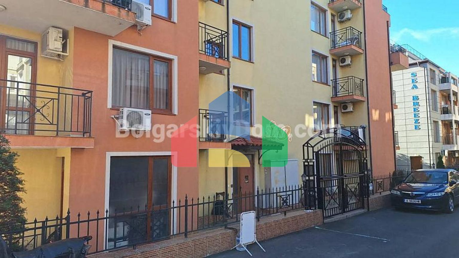 Двухкомнатаная квартира в Сияна