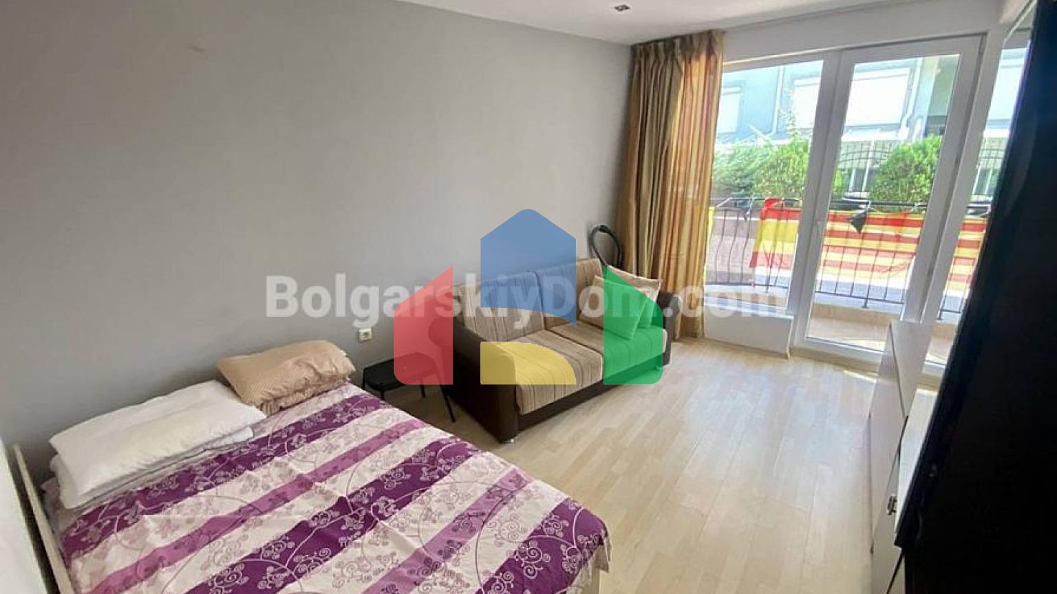 Трехкомнатная квартира в Сансет