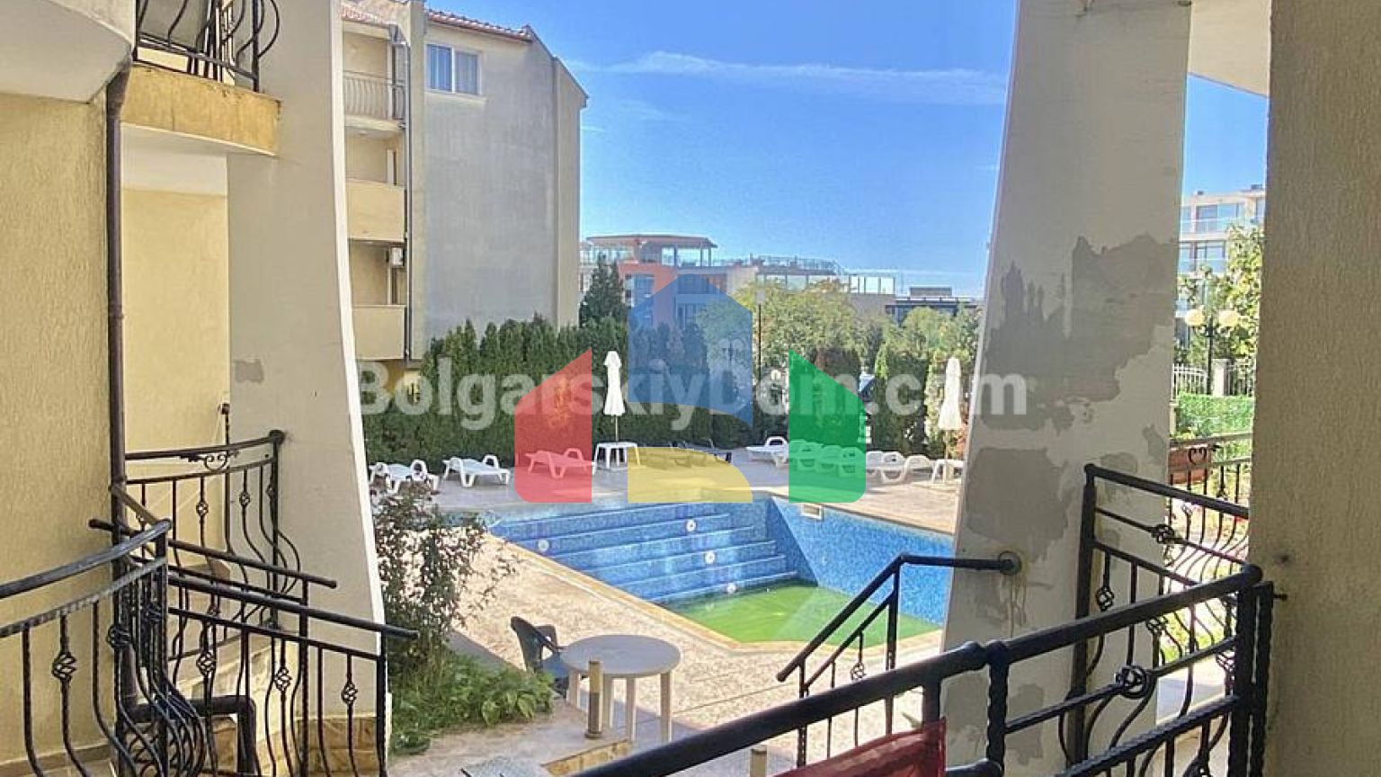 Трехкомнатная квартира в Сансет