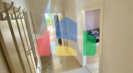 Трехкомнатная квартира в Сансет