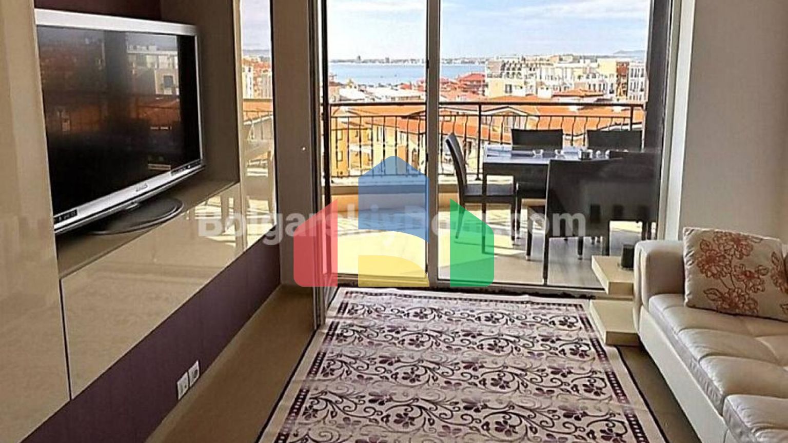 Четырехкомнатная квартира в Роял Палм