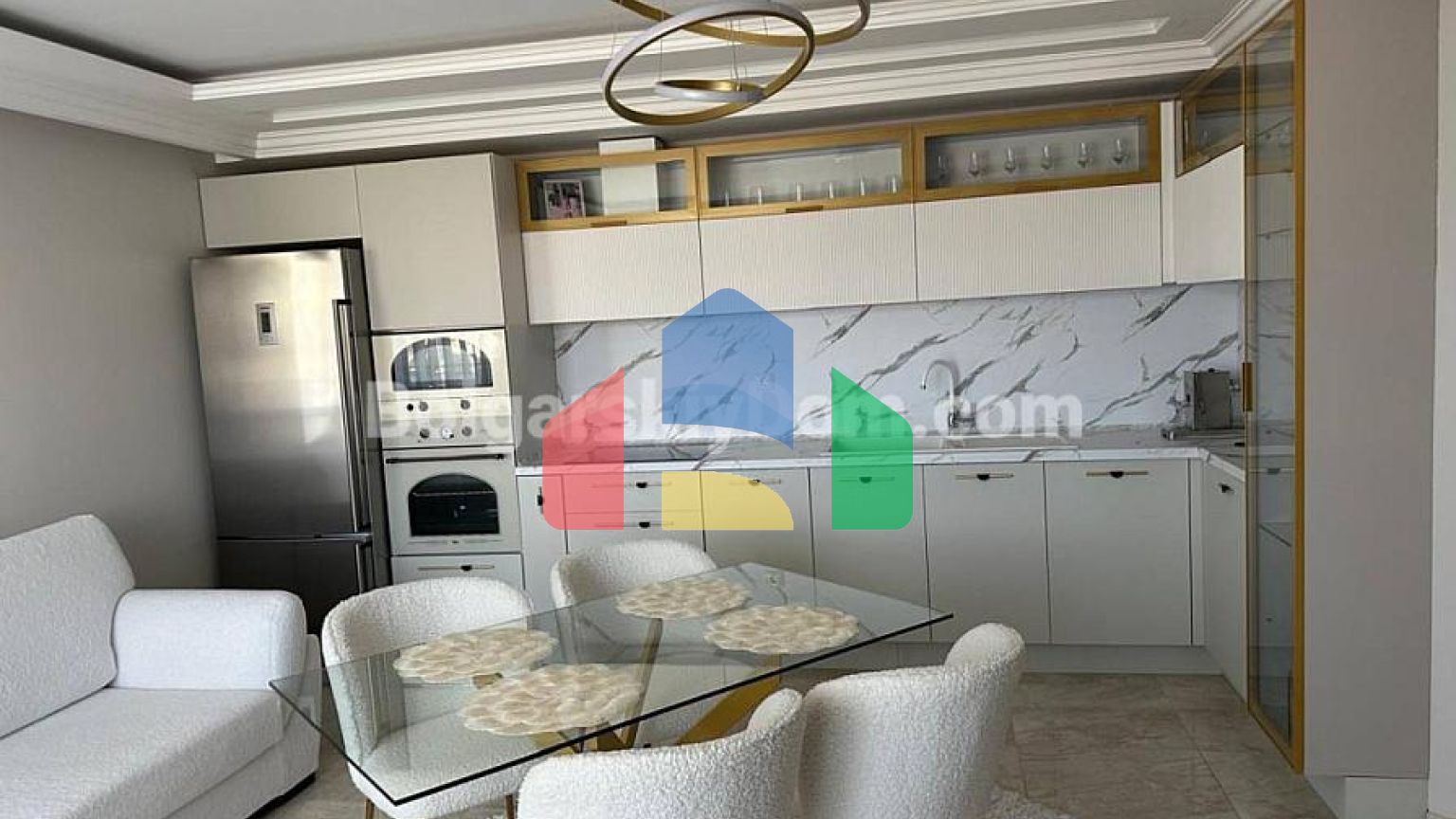 Трехкомнатная квартира в Вилла Флоренция