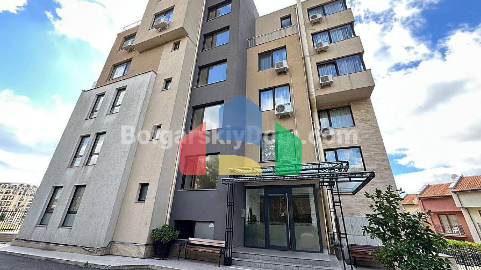 Двухкомнатная квартира в Ария