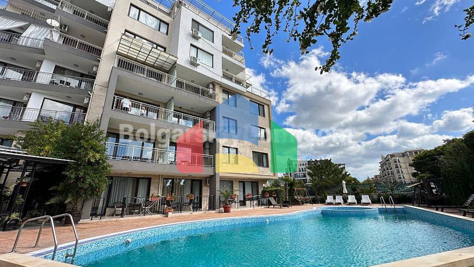 Двухкомнатная квартира в Ария