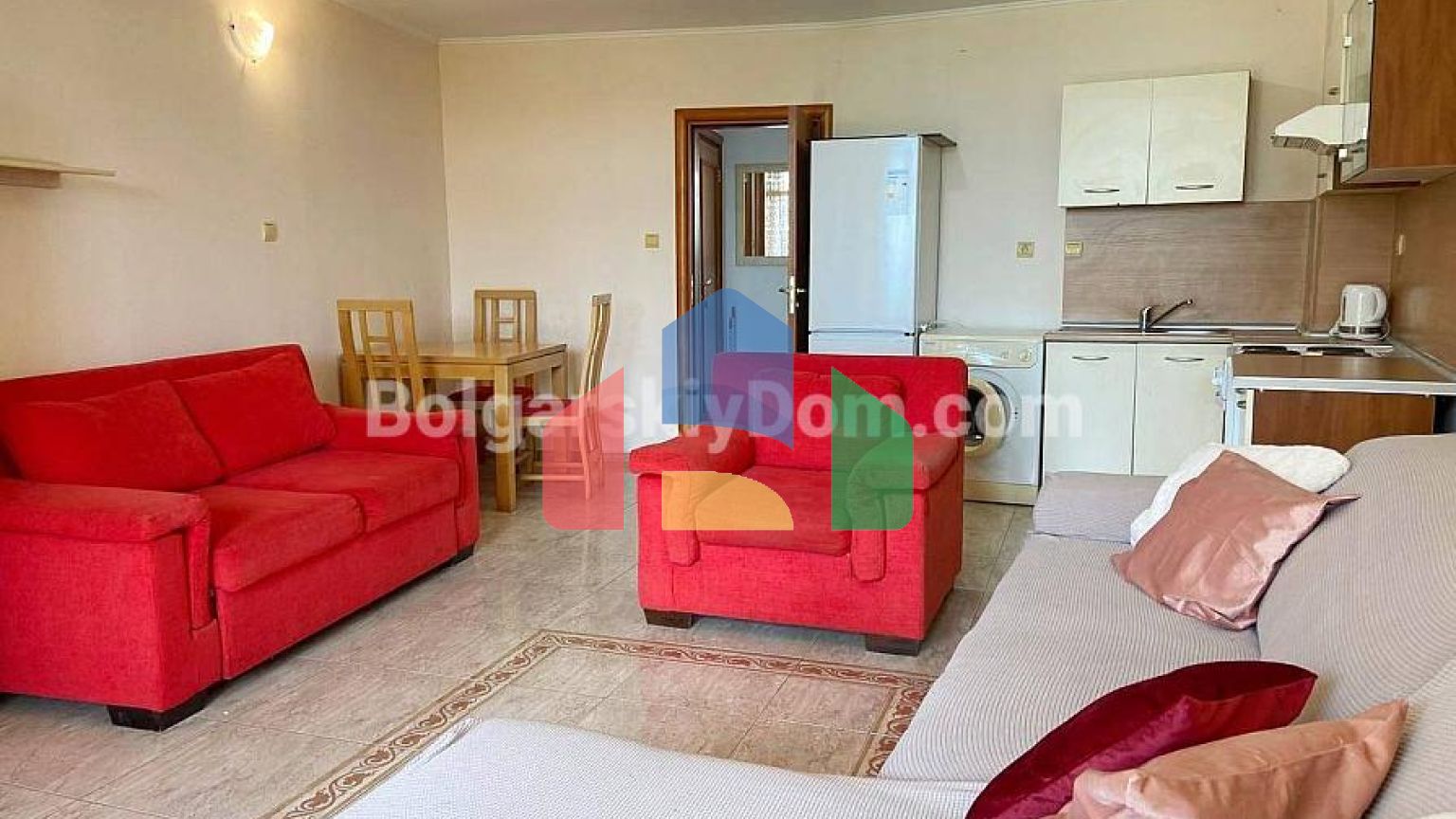 Двухкомнатная квартира в Диамант