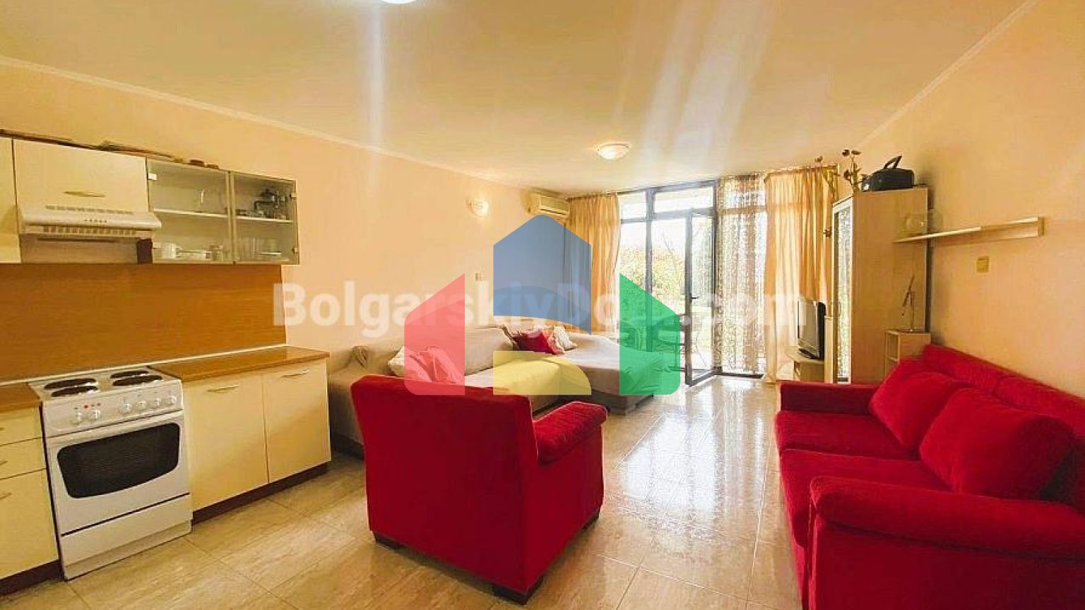 Двухкомнатная квартира в Диамант