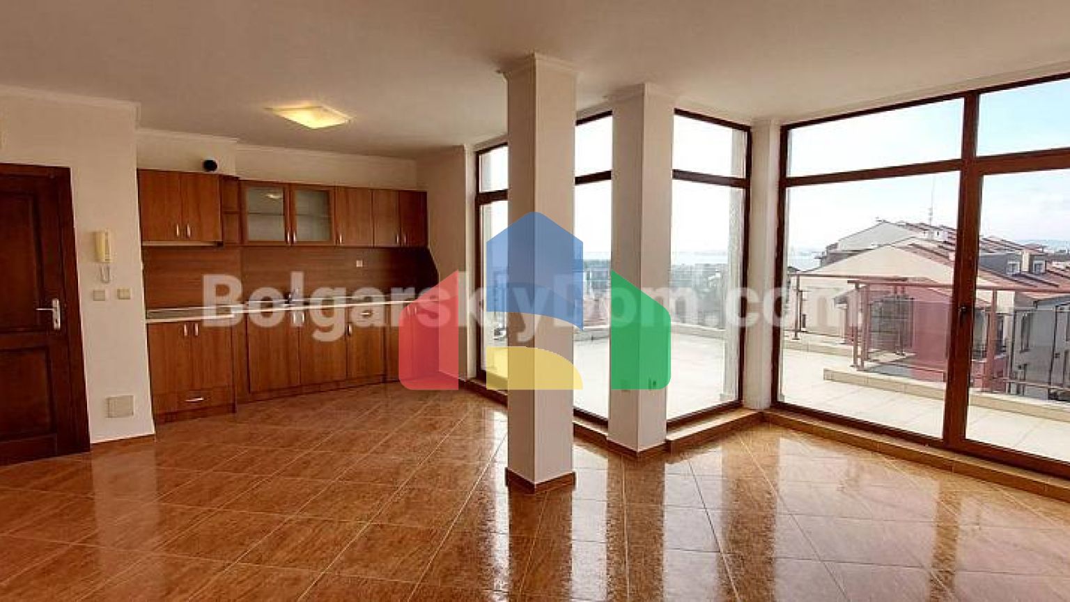 Трехкомнатная квартира в Хелиос