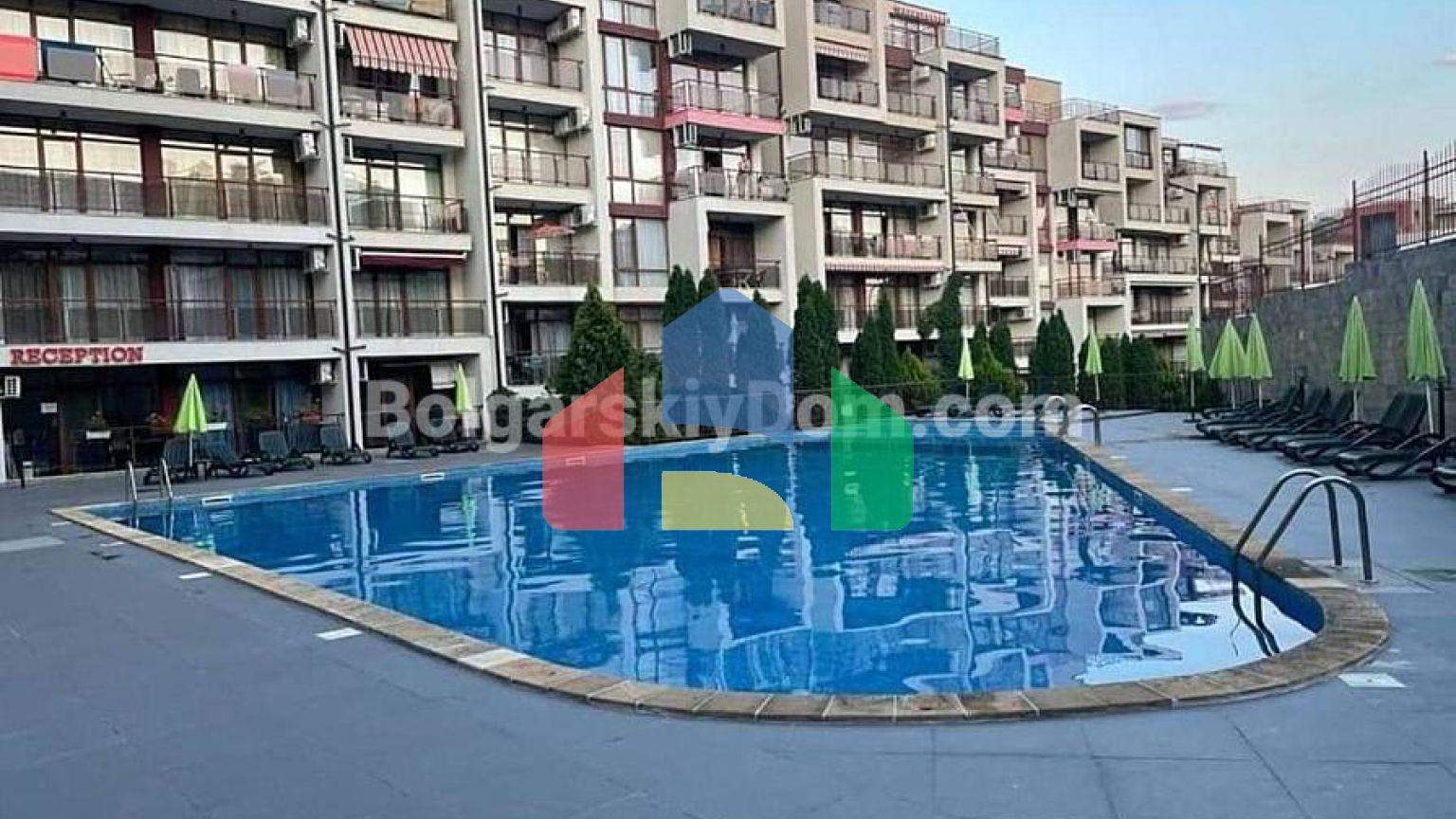 Трехкомнатная квартира в Хелиос