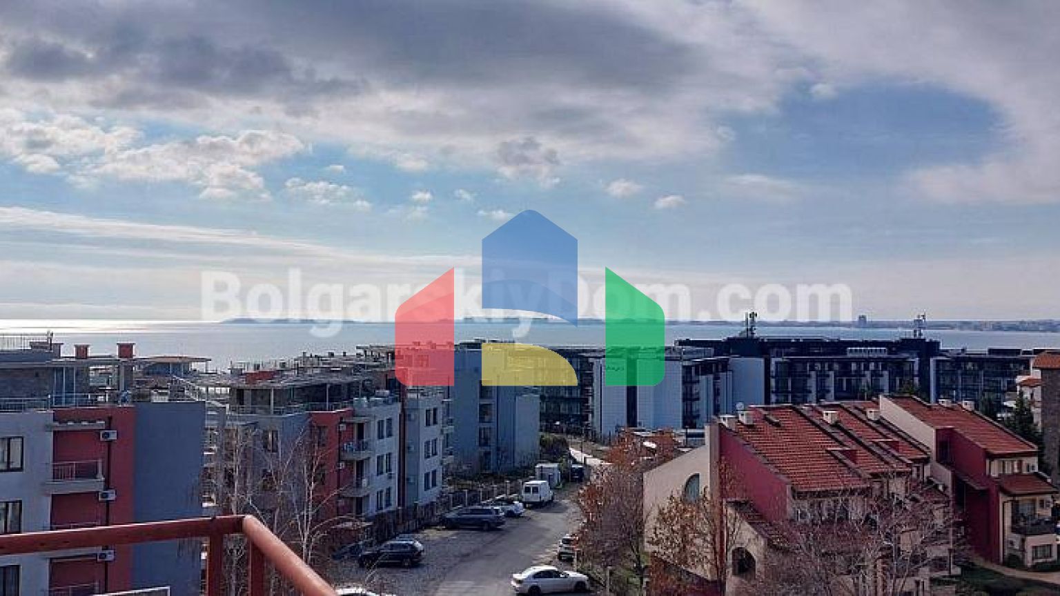 Трехкомнатная квартира в Хелиос