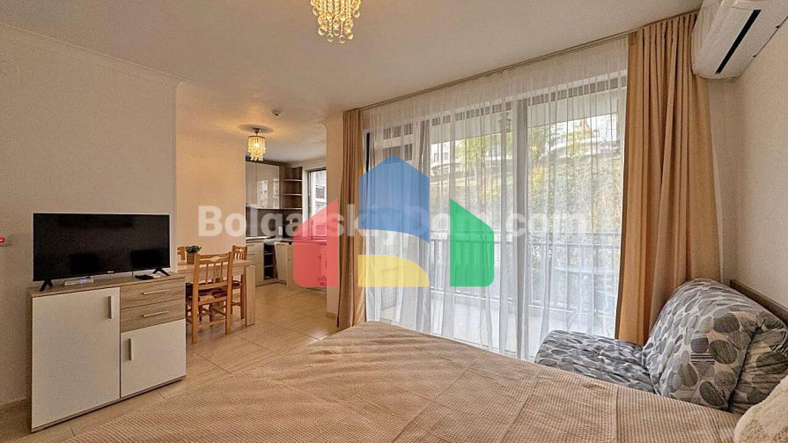 Квартира-студия в Арена