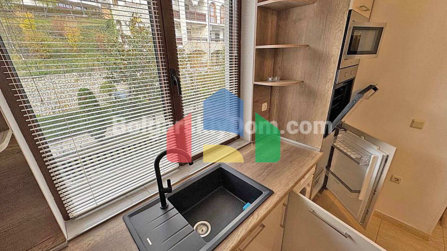 Квартира-студия в Арена