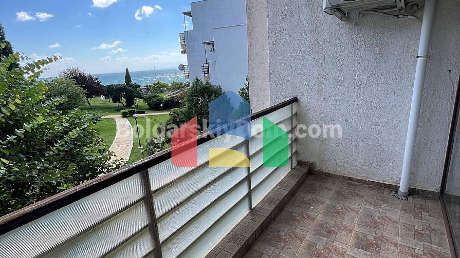 Двухкомнатная квартира в Диамант