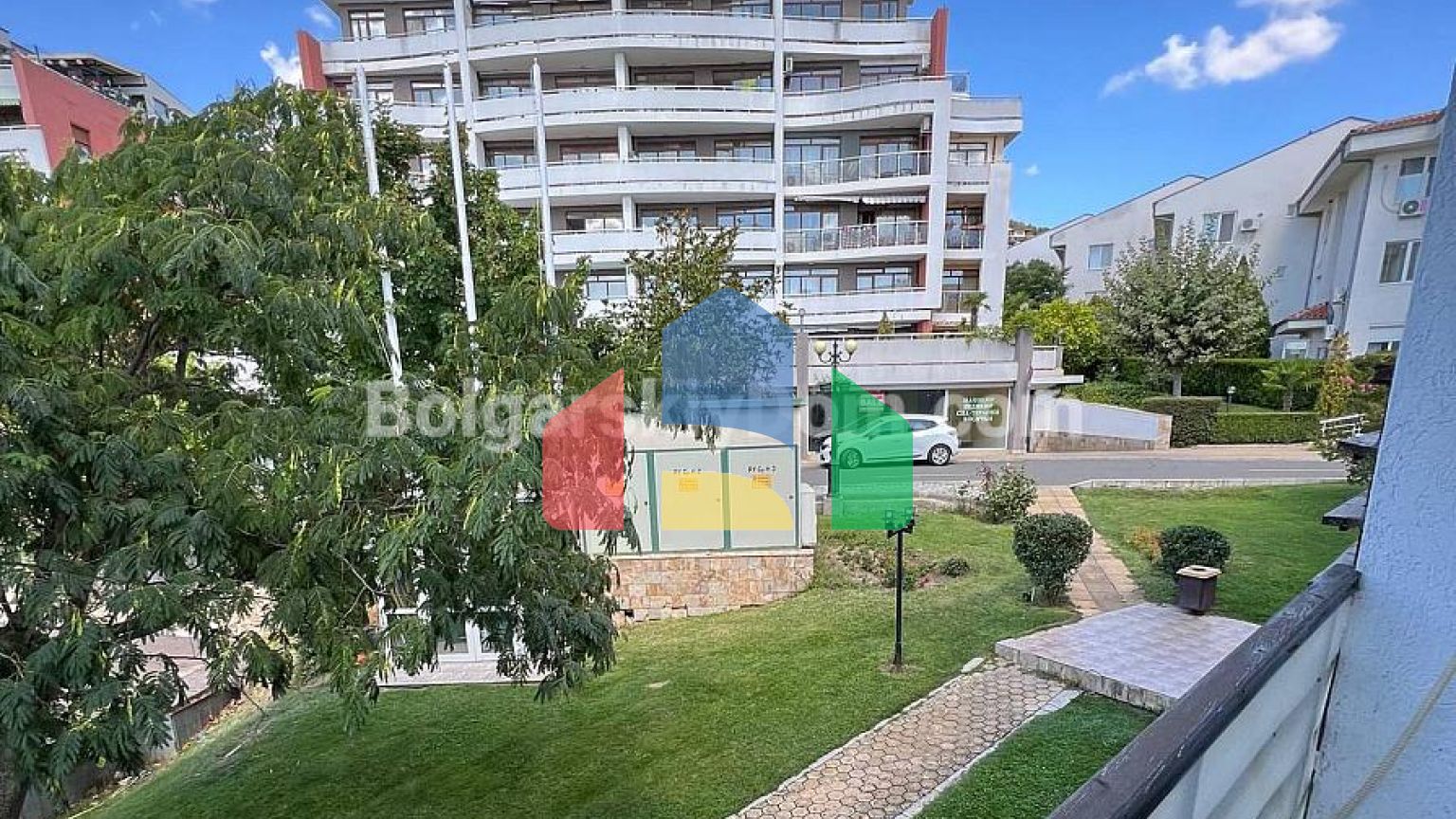 Двухкомнатная квартира в Диамант