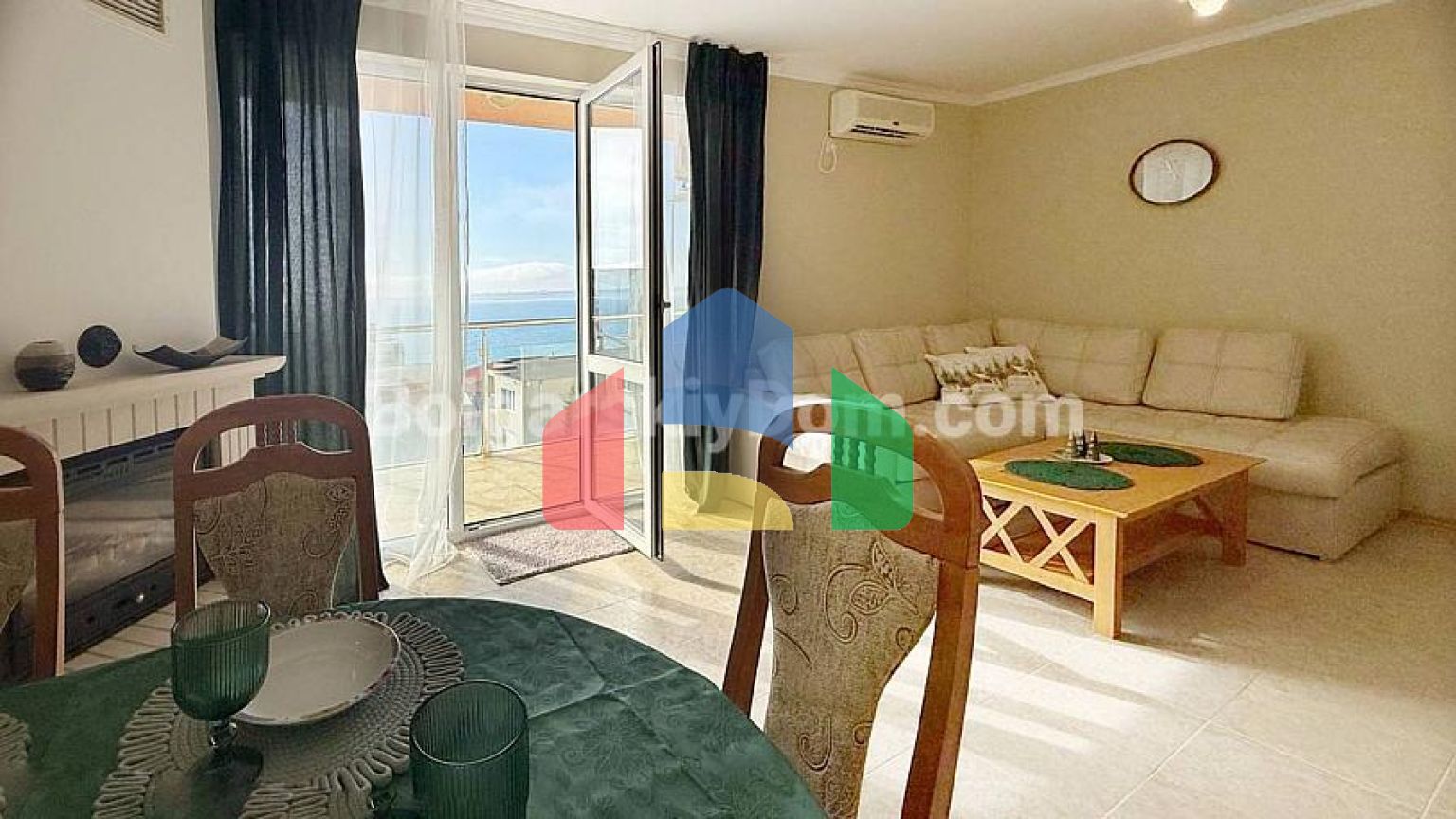 Трехкомнатная квартира в Виста Резиденс