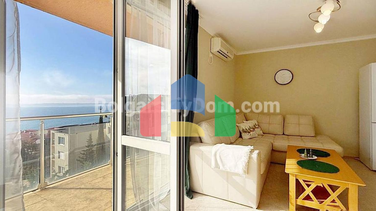 Трехкомнатная квартира в Виста Резиденс