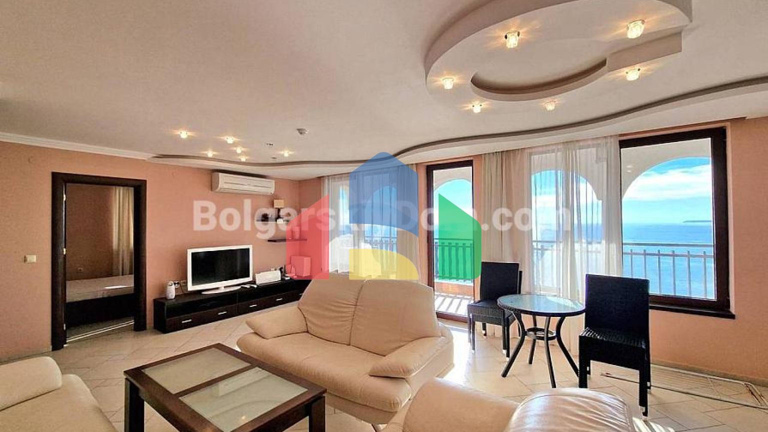 Трехкомнатная квартира в Манастира 2