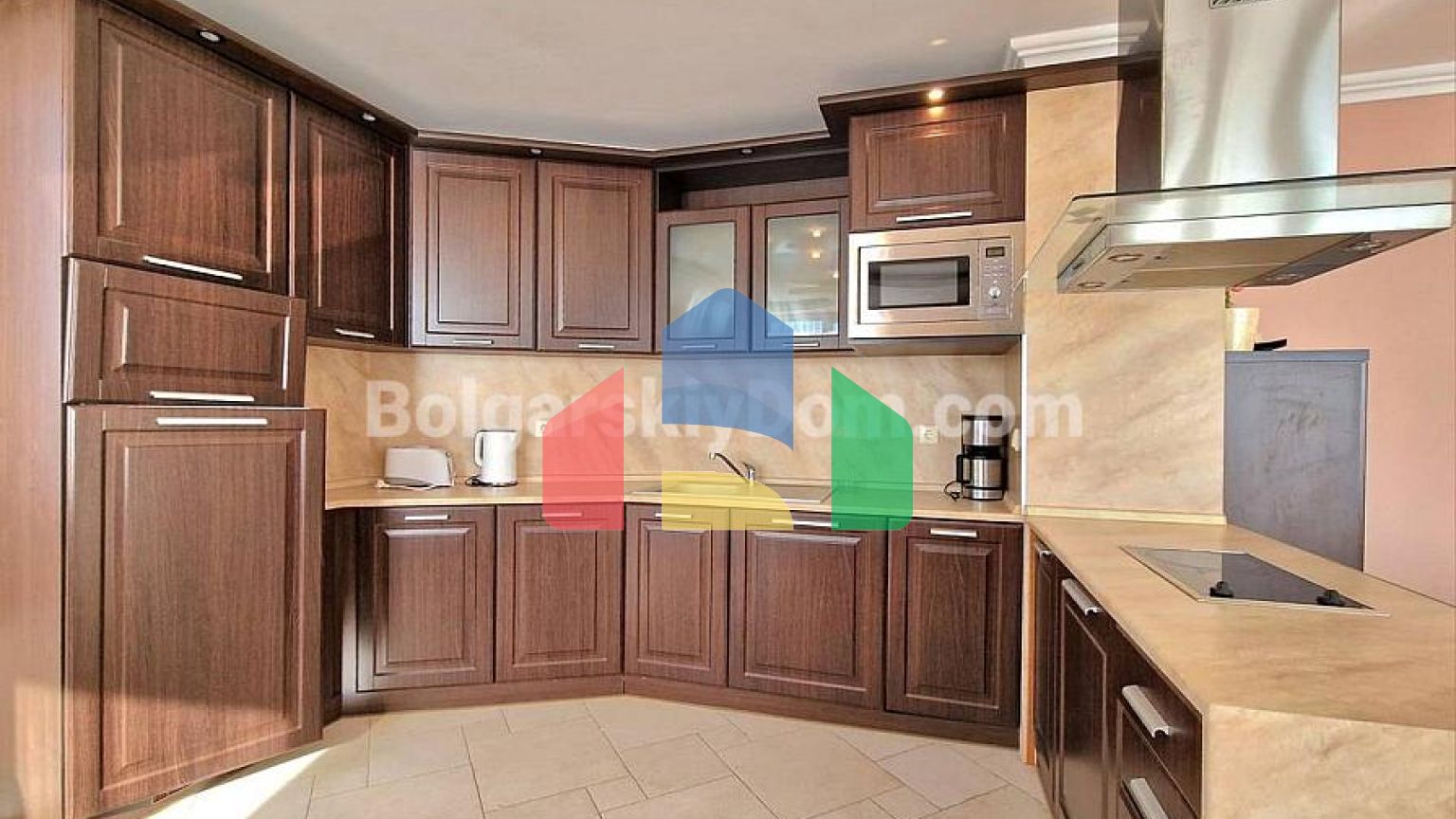 Трехкомнатная квартира в Манастира 2