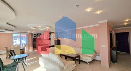 Трехкомнатная квартира в Манастира 2