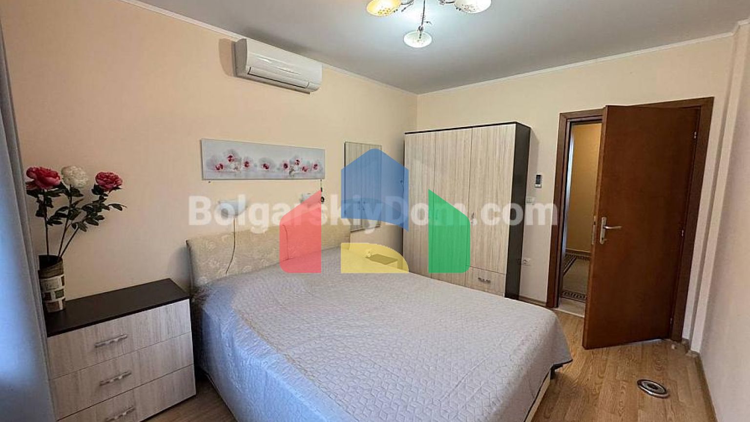 Трехкомнатная квартира в Райский Сад