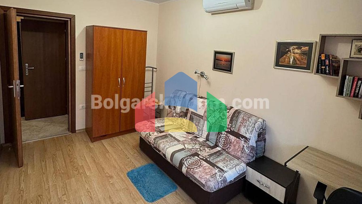 Трехкомнатная квартира в Райский Сад