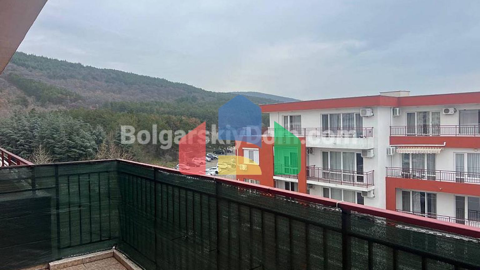 Трехкомнатная квартира в Марина Форт