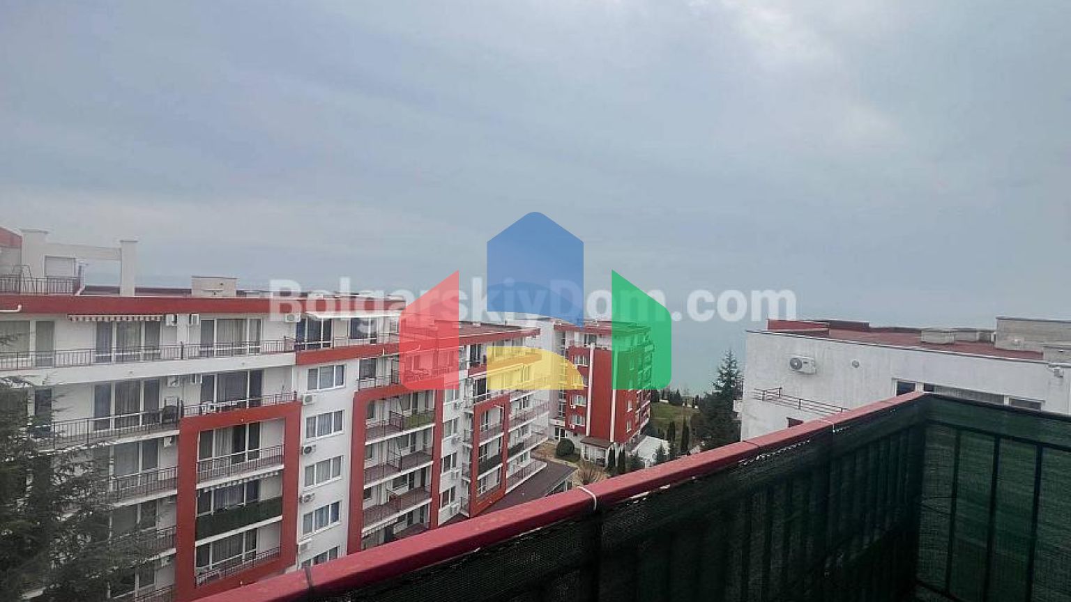 Трехкомнатная квартира в Марина Форт