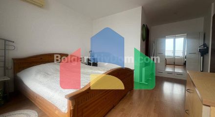 Трехкомнатная квартира в Марина Форт