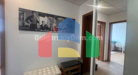 Трехкомнатная квартира в Марина Форт