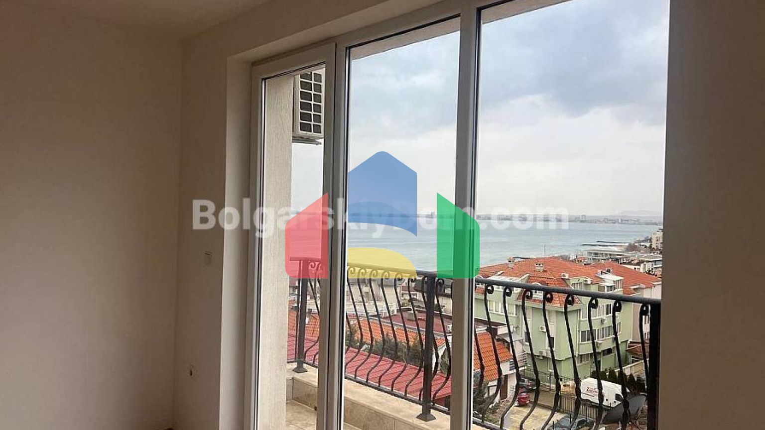 Квартира-студия в Гранд Вилла 1