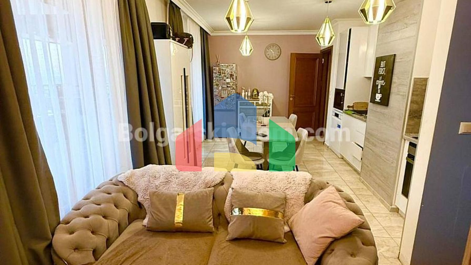 Двухкомнатный пентхаус в Порто Парадизо