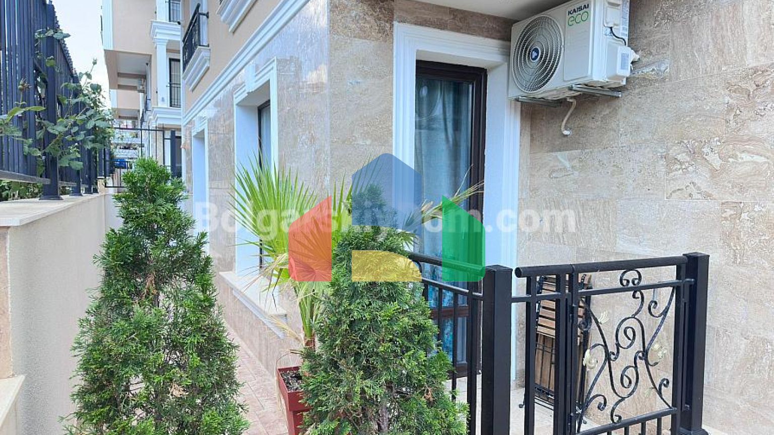 Квартира-студия в Мери Бич