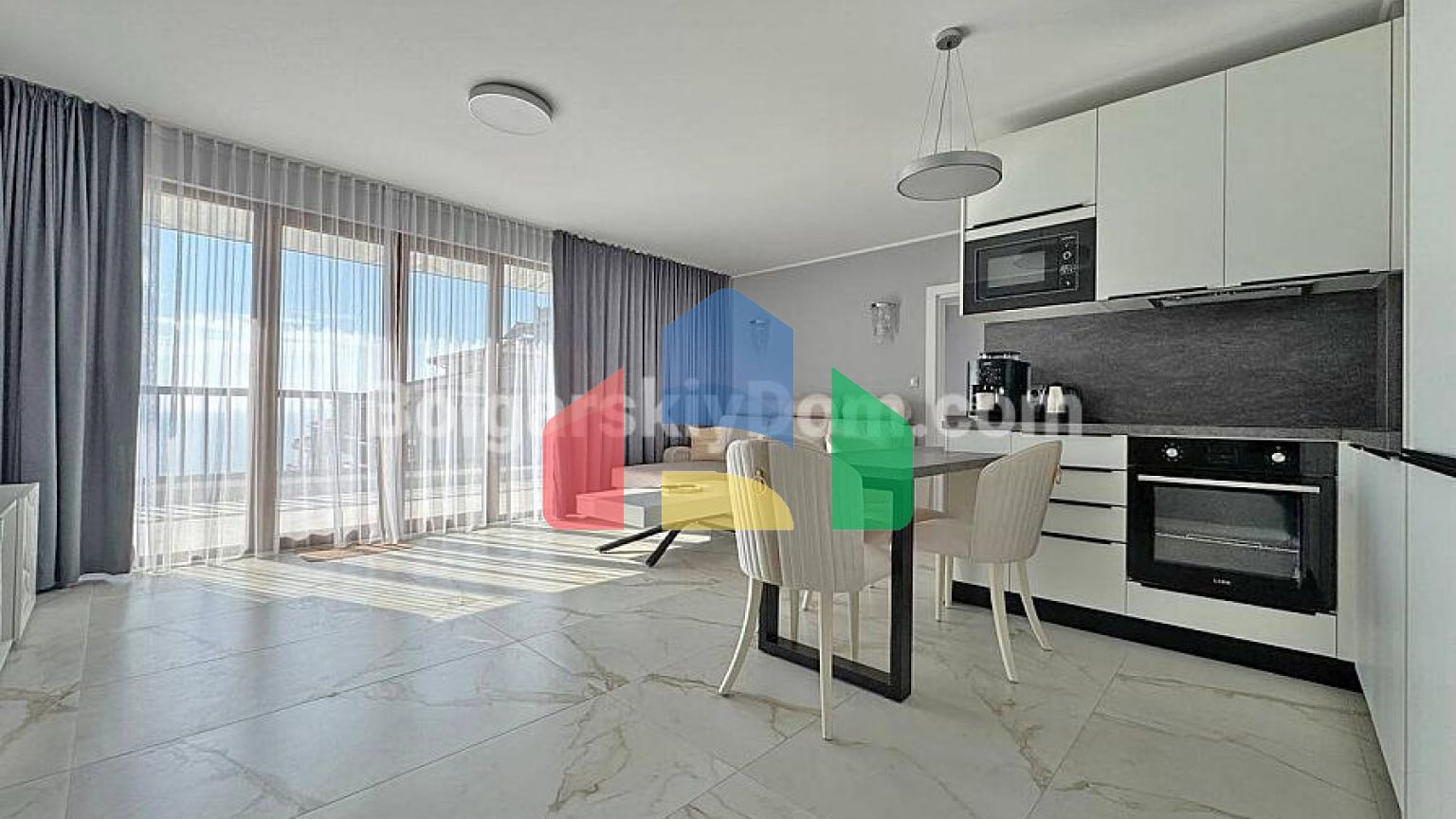 Трехкомнатная квартира в Сан Коуст Резорт