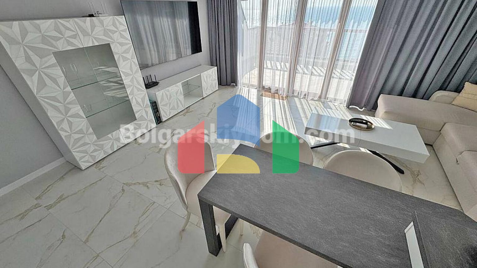 Трехкомнатная квартира в Сан Коуст Резорт