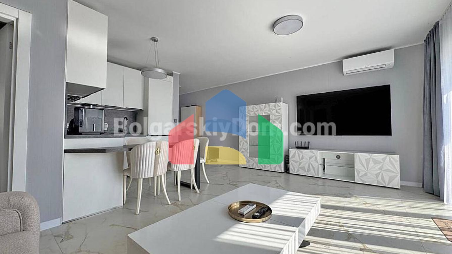 Трехкомнатная квартира в Сан Коуст Резорт