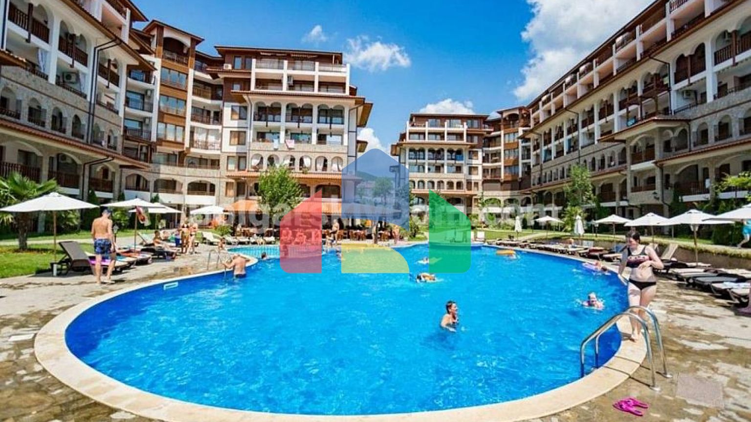 Четырехкомнатная квартира в Олимп