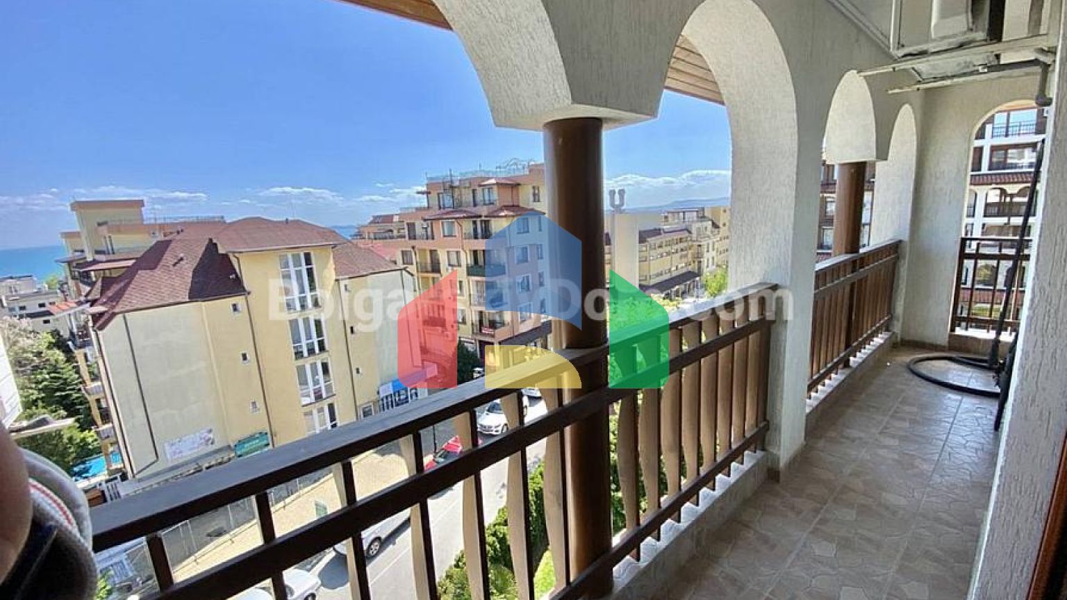 Четырехкомнатная квартира в Олимп