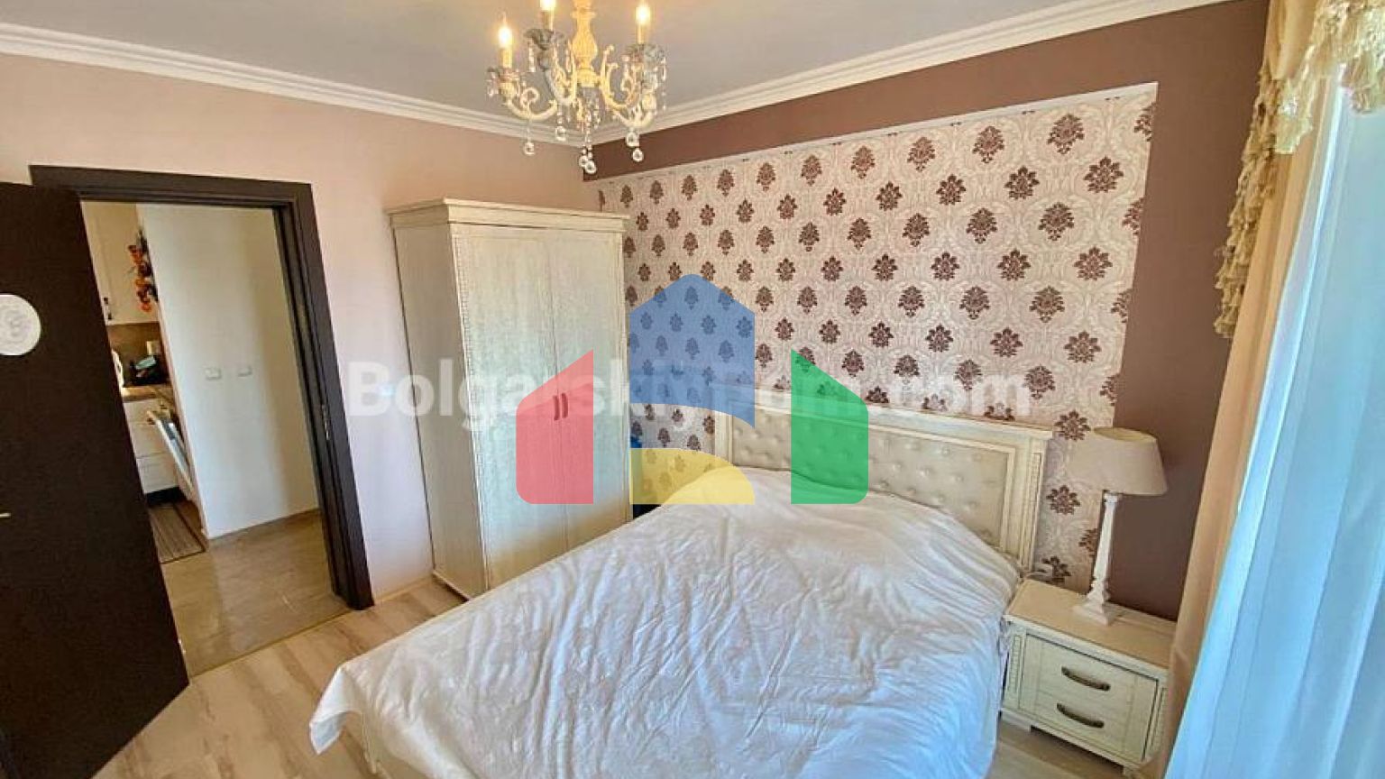 Четырехкомнатная квартира в Олимп