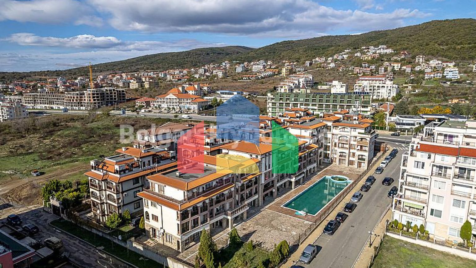 Трехкомнатная квартира в Панорама Бей