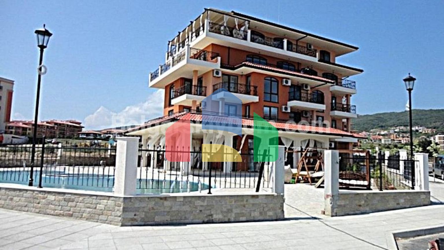 Трехкомнатная квартира в Коастал Дримс