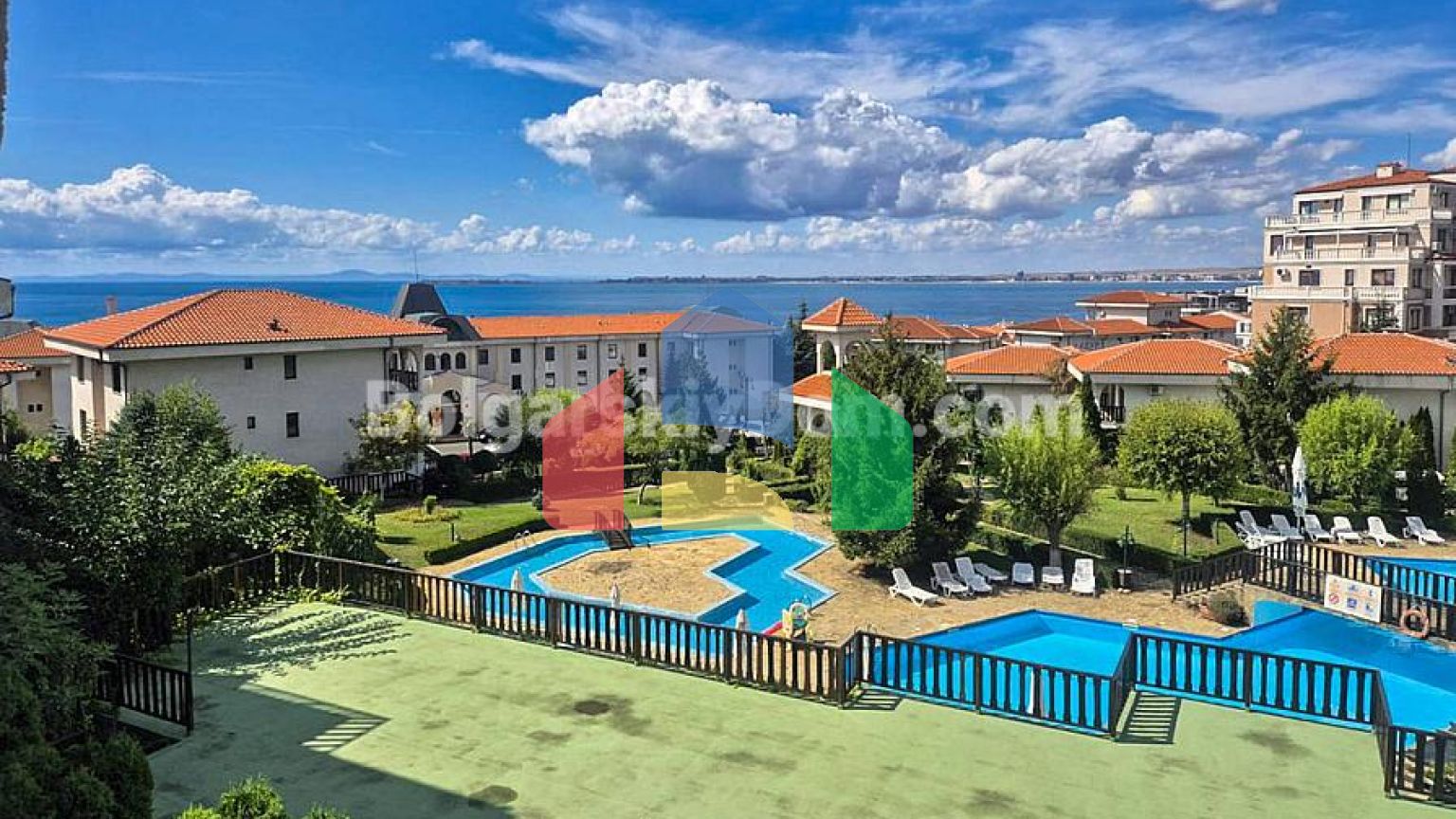 Двухкомнатная квартира в Камбани