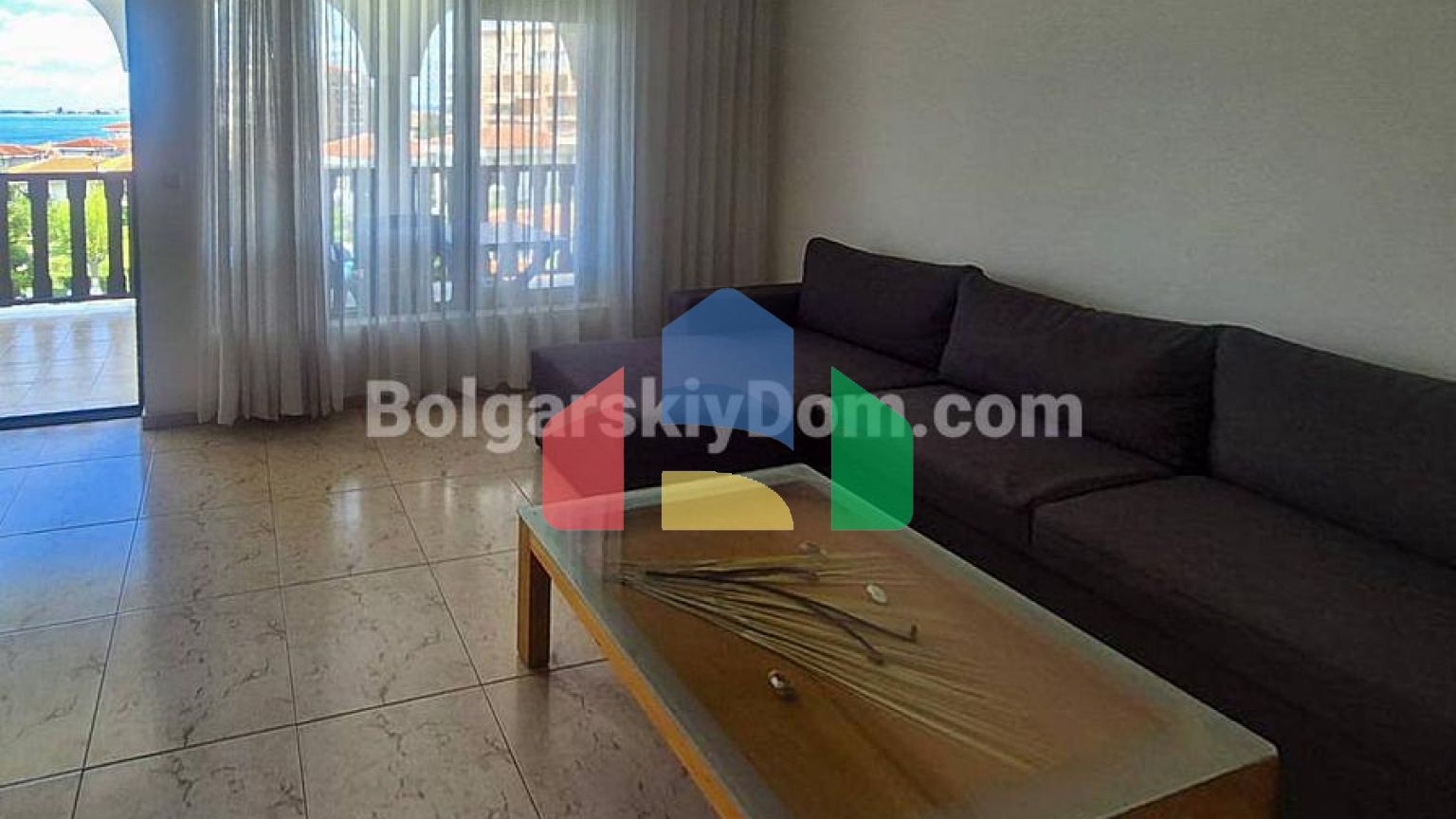 Двухкомнатная квартира в Камбани