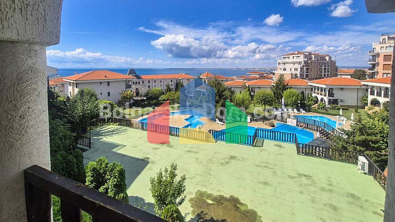 Двухкомнатная квартира в Камбани