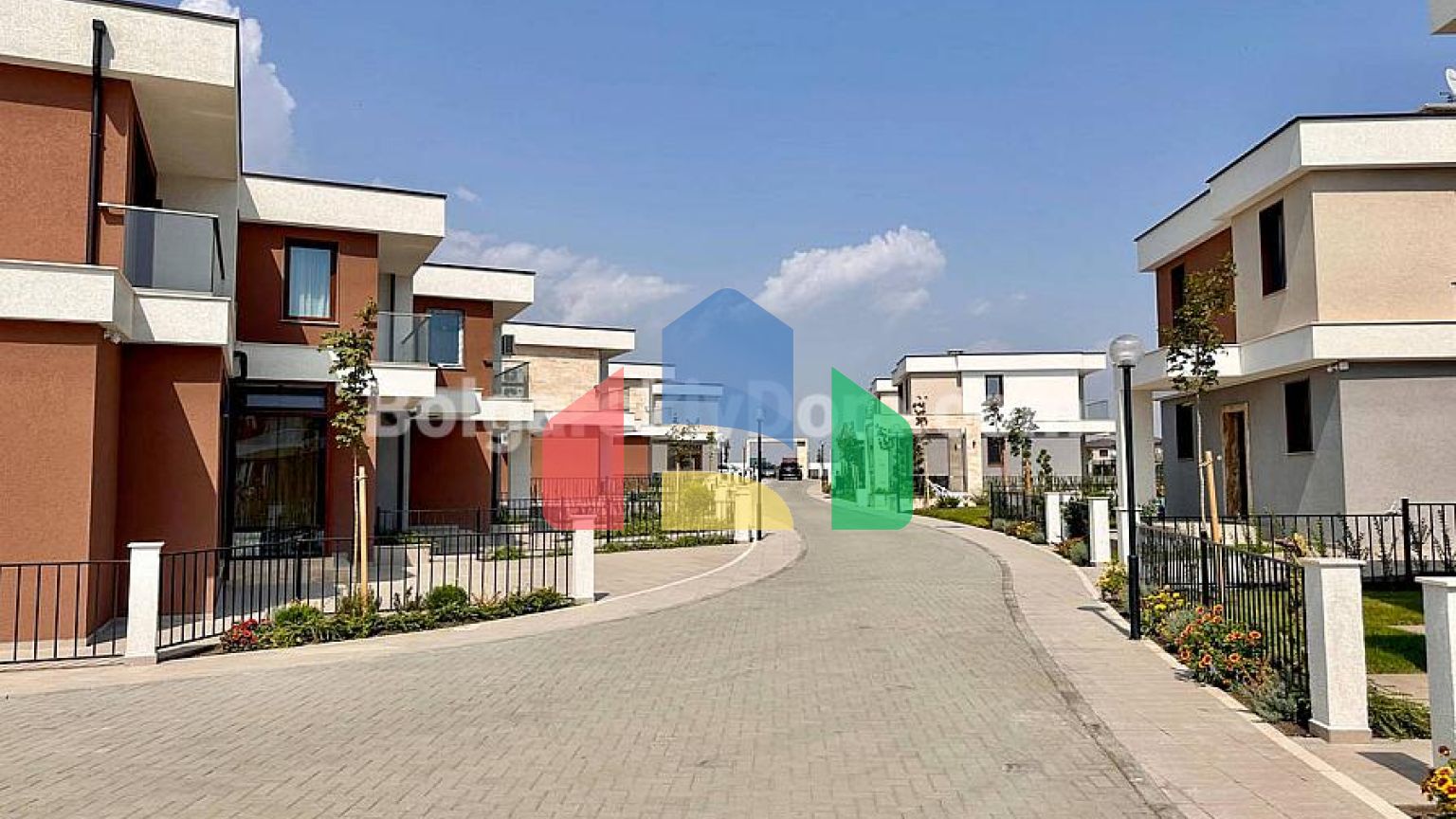 Дом в Виктория Сансет