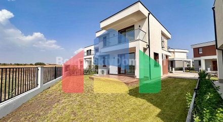 Дом в Виктория Сансет Дом в Виктория Сансет