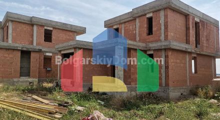 Будинки в комплексі в Поморіє