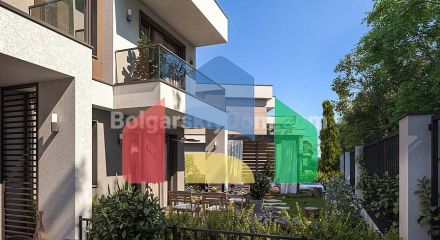 Будинки в комплексі в Поморіє