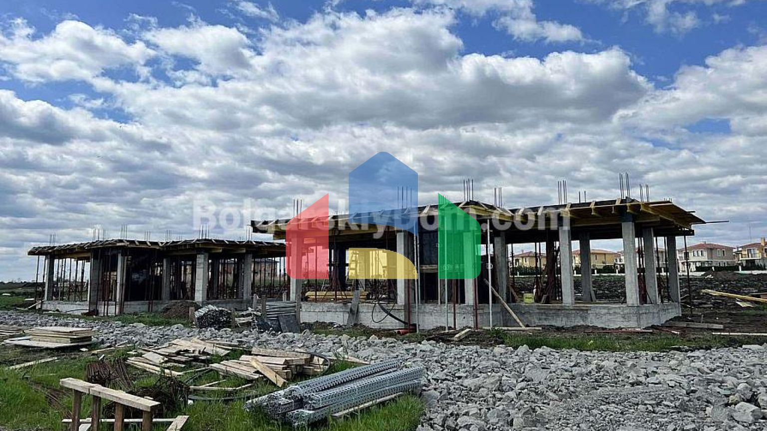 Будинки в комплексі в Поморіє