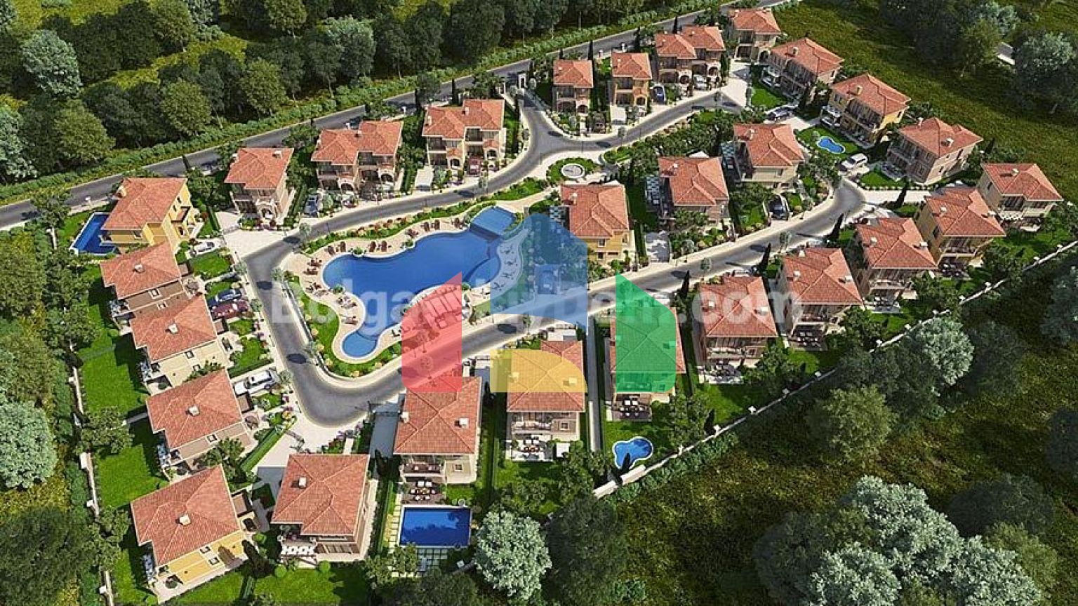 Будинки в комплексі в Поморіє