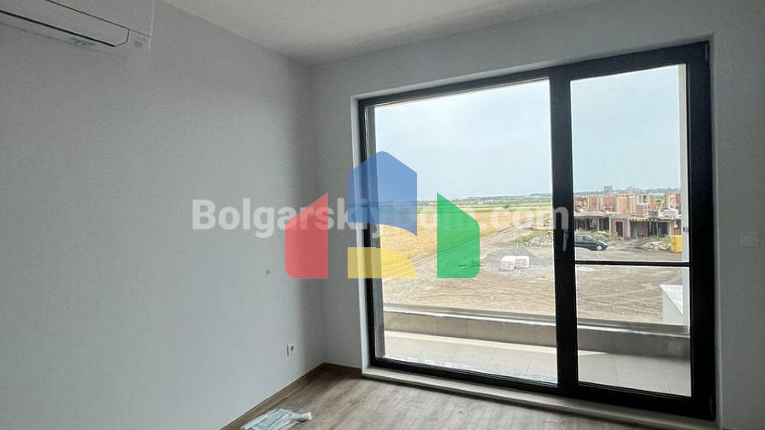 Будинки в комплексі в Поморіє